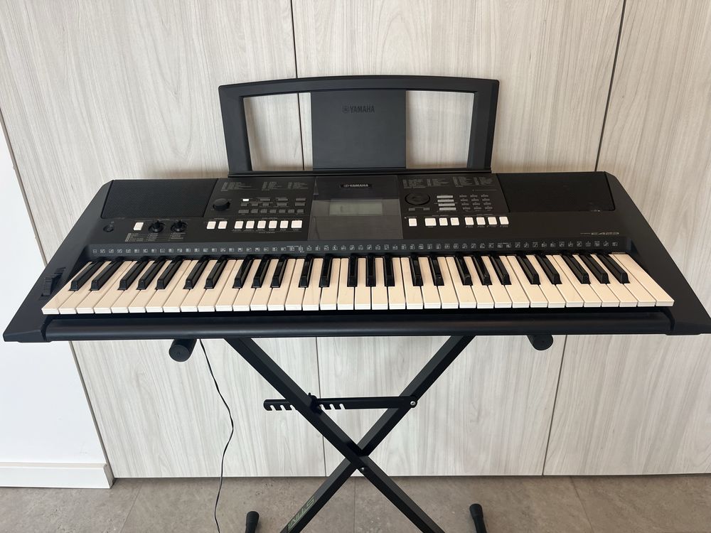Keyborad yamaha PSR-E423 + stojak