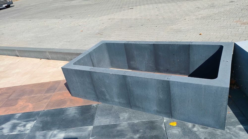 Donica doniczka betonowa kwietnik klomb donice beton palisada obrzeże