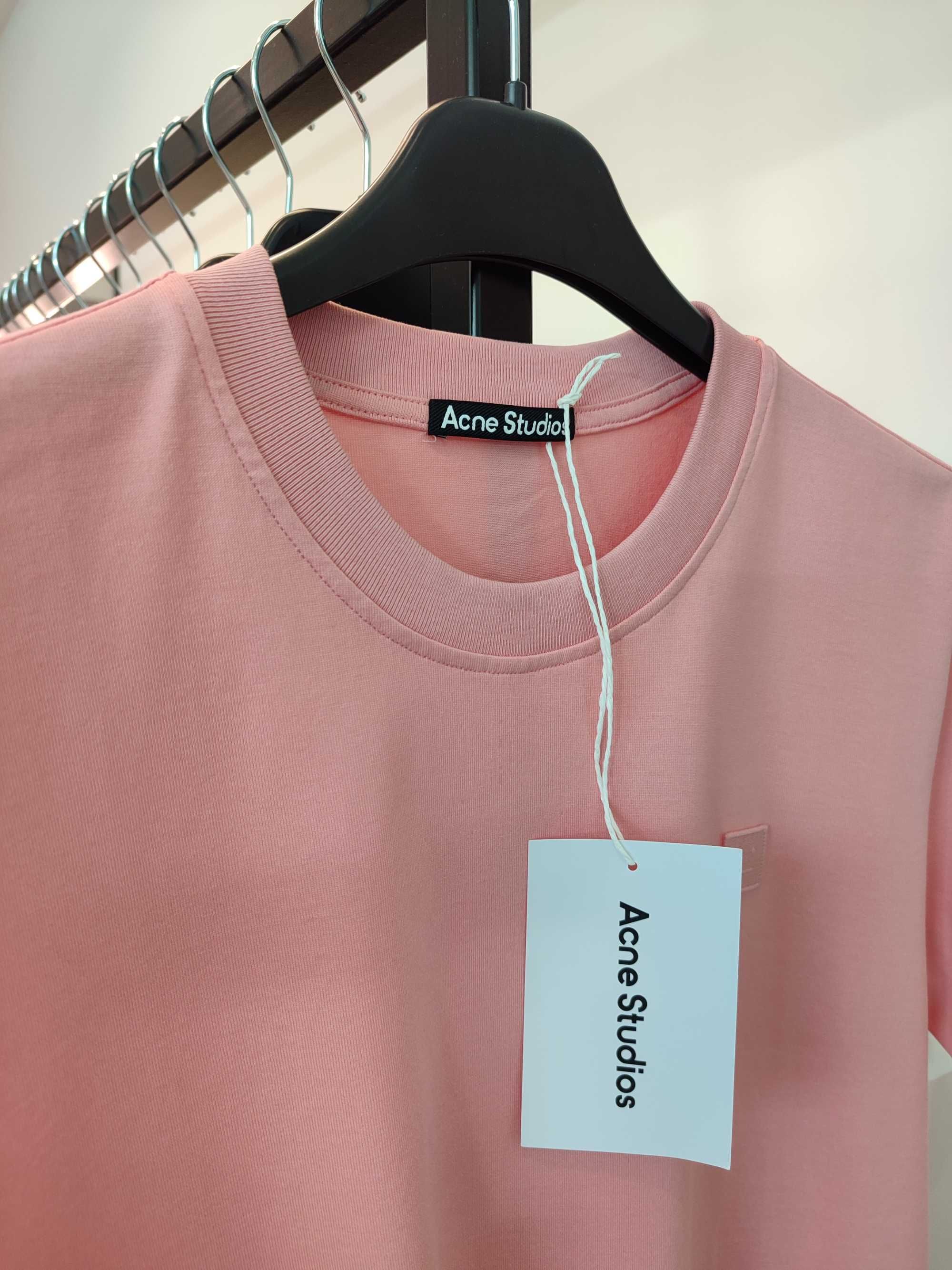 Футболка Acne Studios T-Shirt With Ellison Face Patch Pink