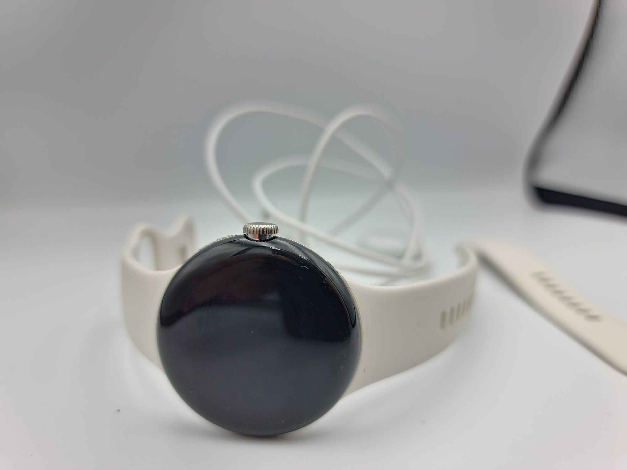 Google Pixel Watch świetny smartwatch