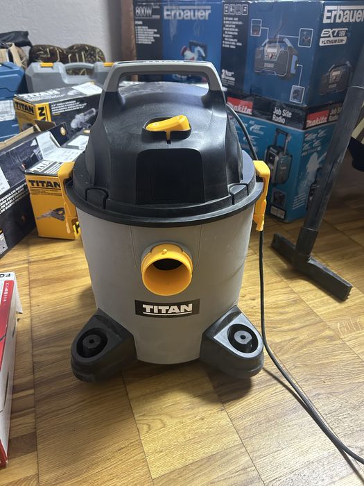 Пилосос TITAN 16 л