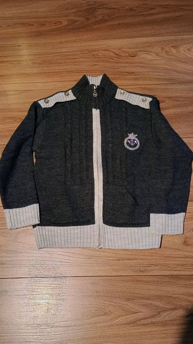 Sweter dziecięcy chłopięcy rozmiar 128/134 cm