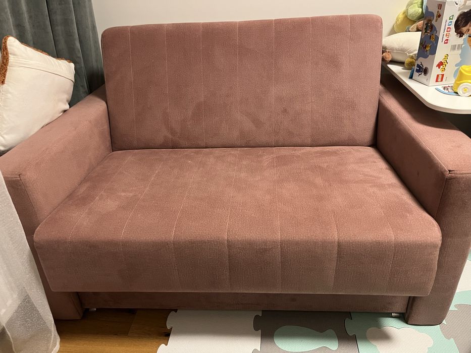 Sofa Domo rozowa 2 osobowa rozkladana