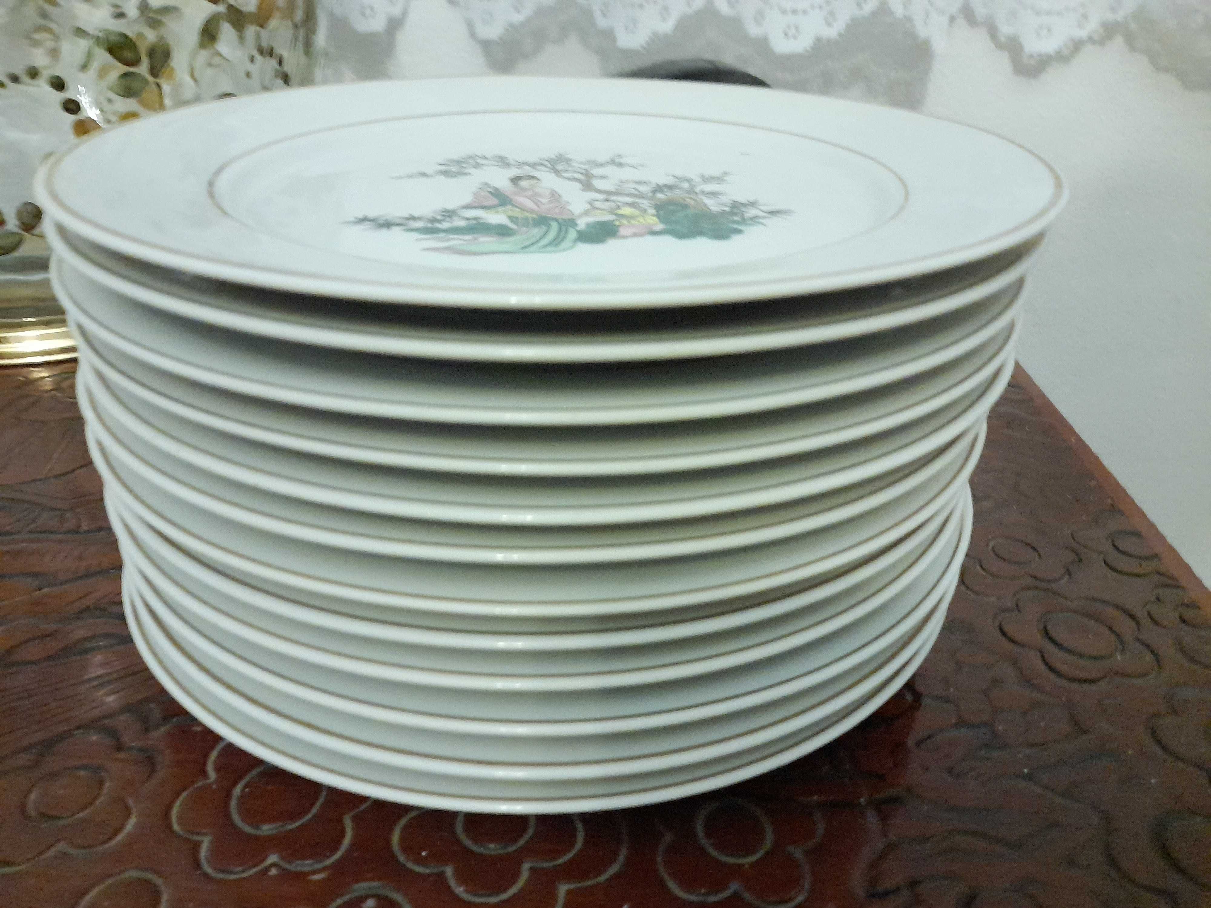 Conjunto de jantar (incompleto)