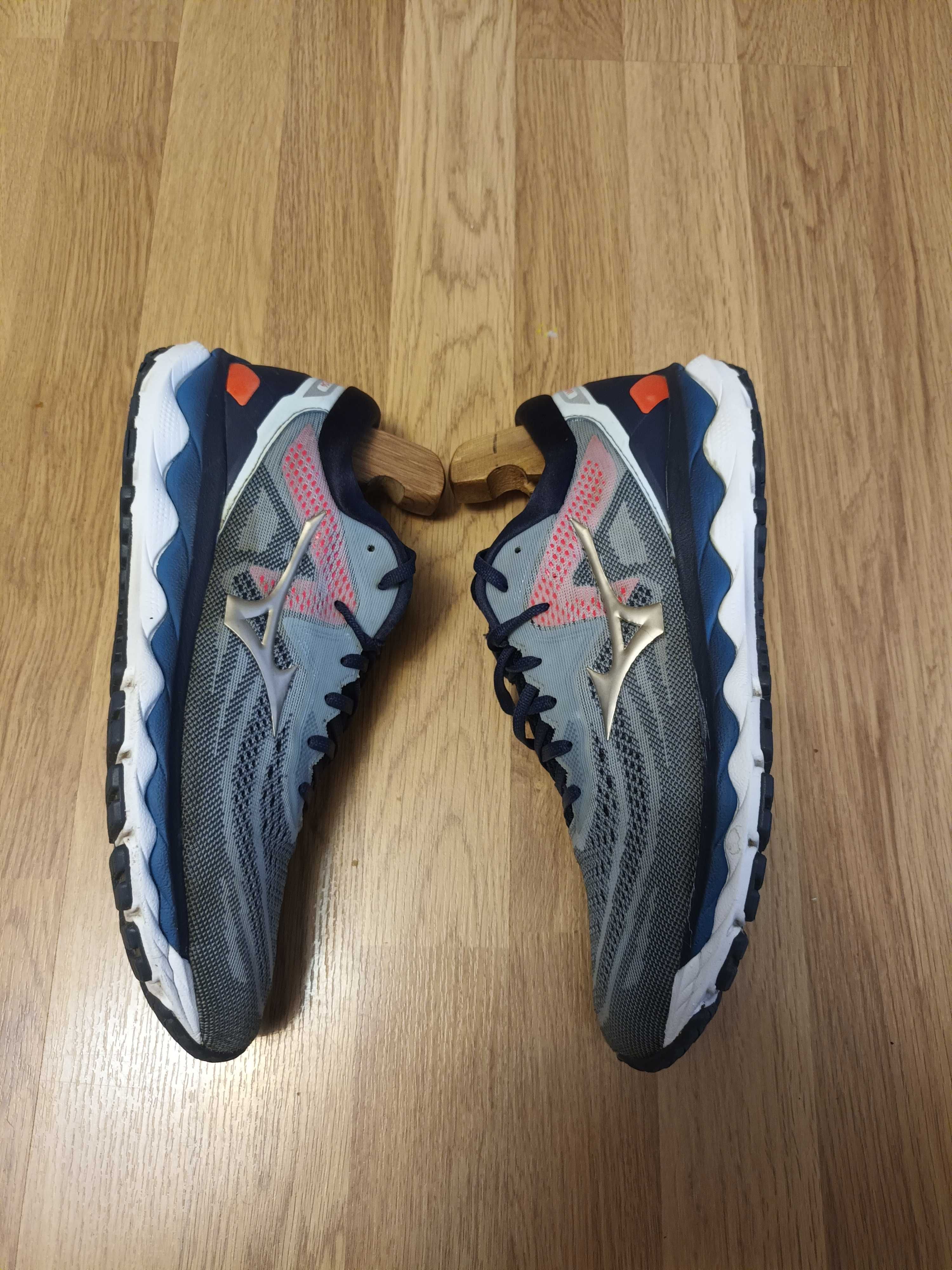 Кроссовки Mizuno wave sky 04