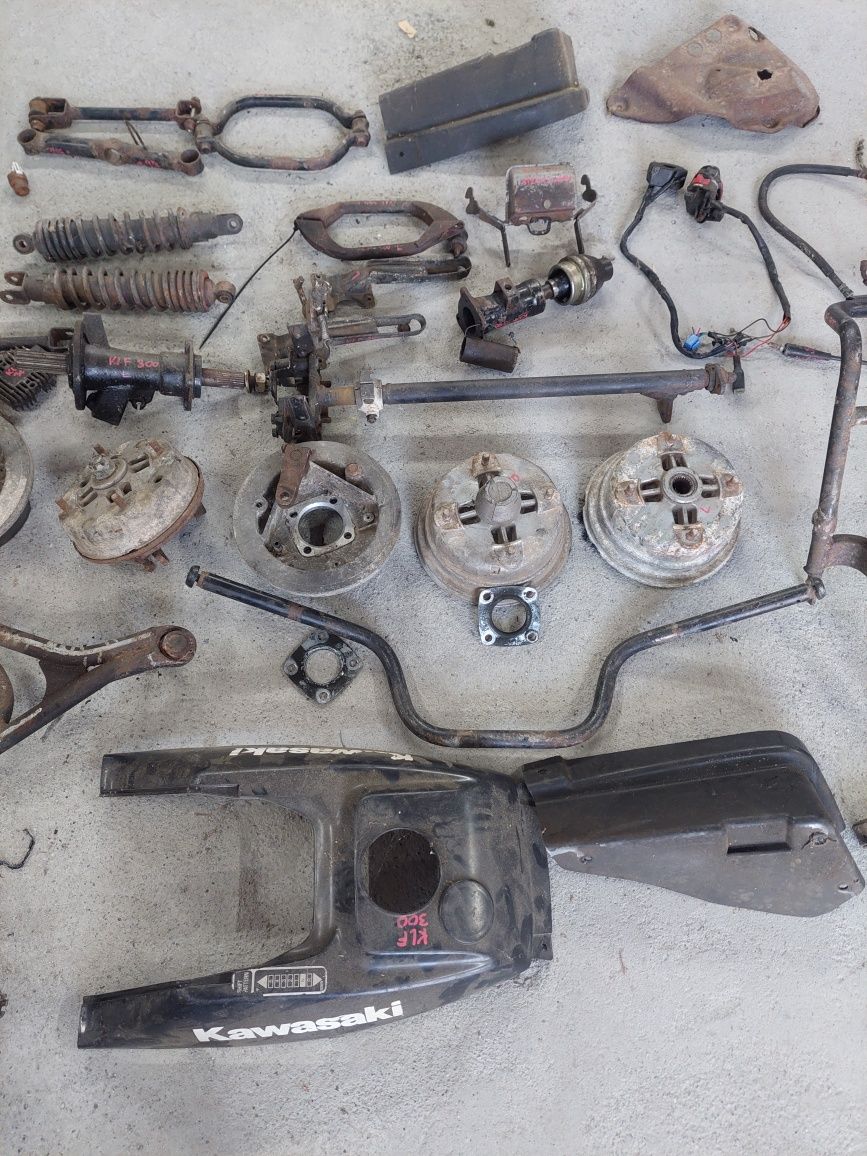Kawasaki klf 300 amortyzator wahacz alternator bęben kolumna  piasta