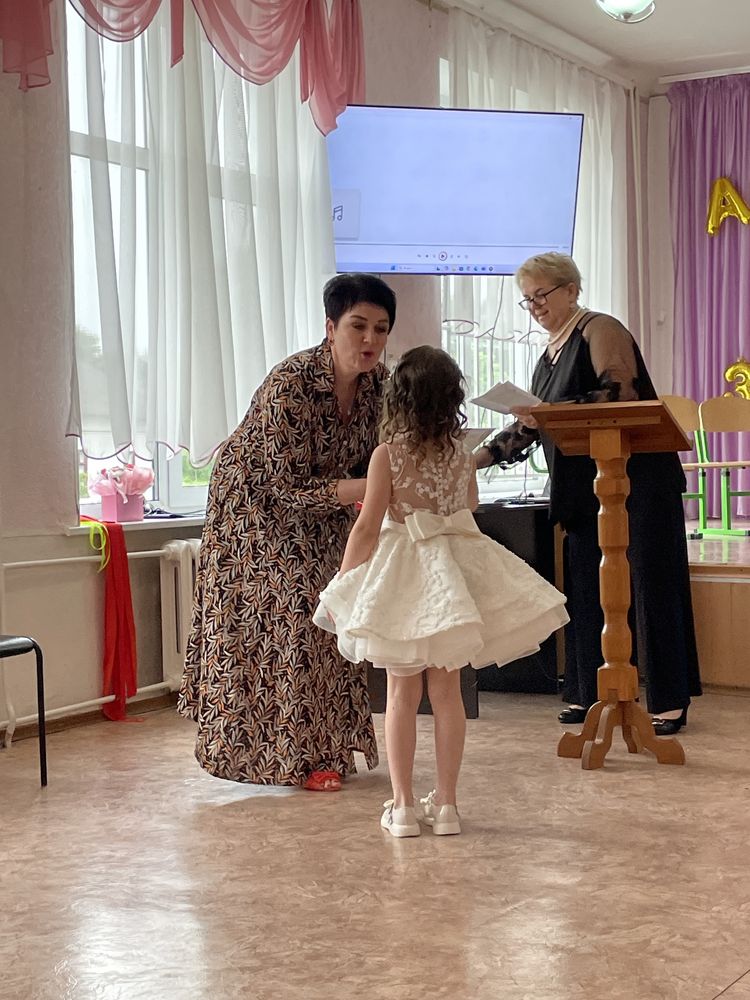 Продам сукню alise couture