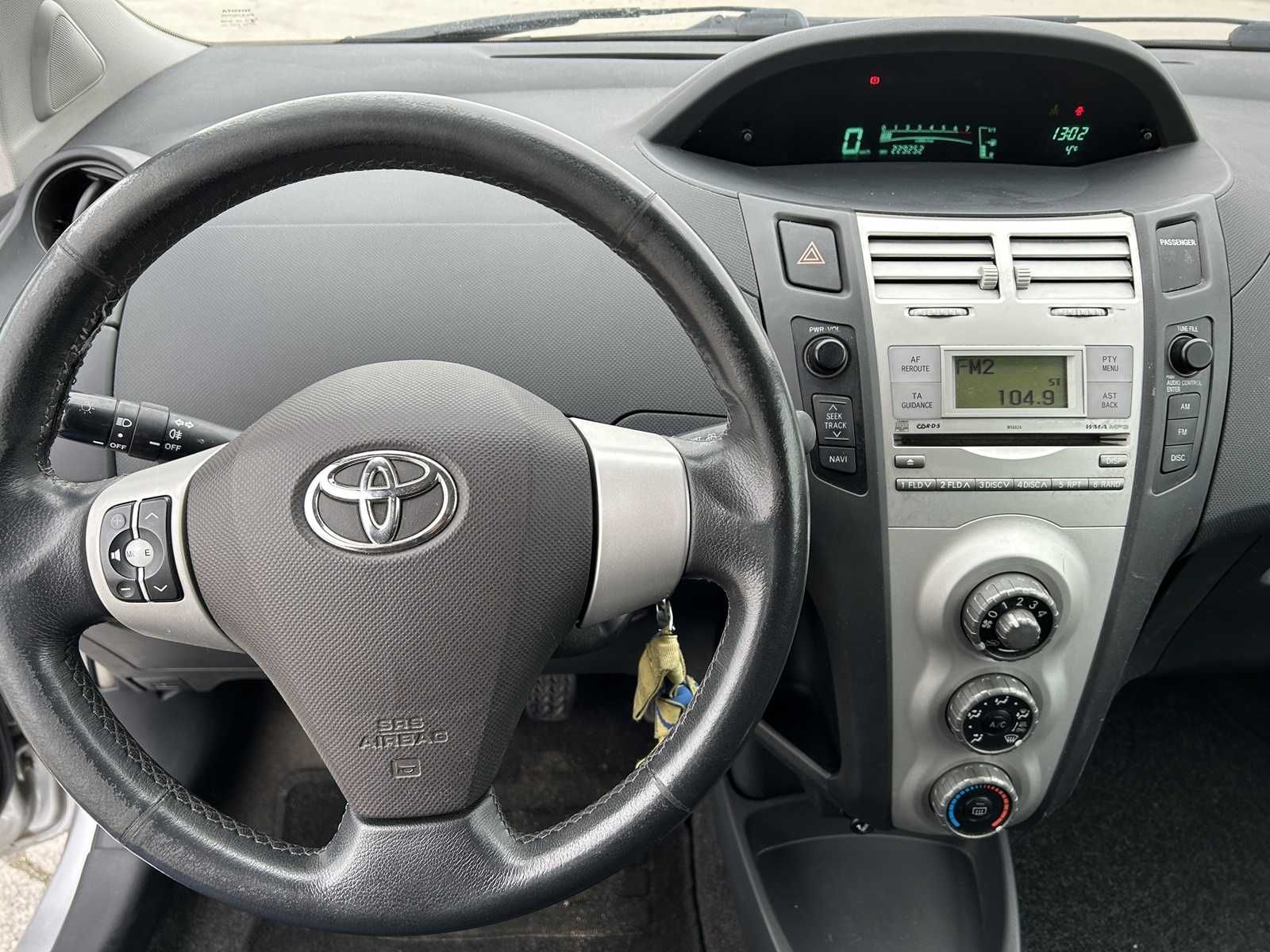 Toyota Yaris 1,3 *klima* ALU