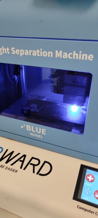 ремонт iPhone  айфон заміна задніх кришок iPhone на спеціальному лазер