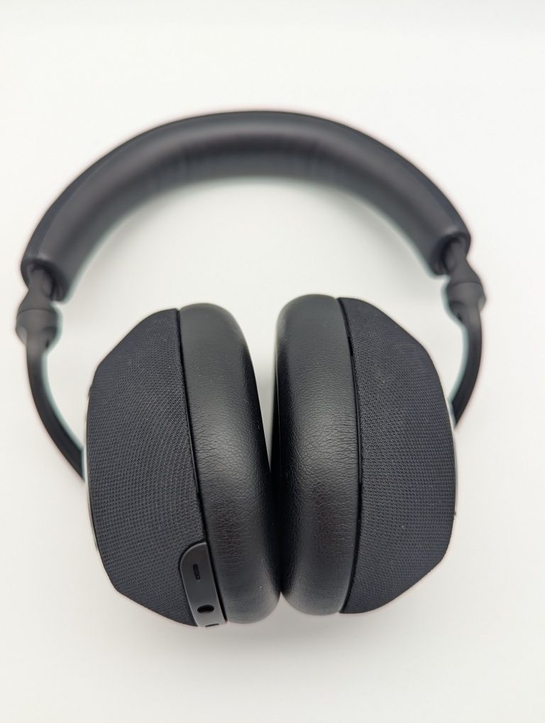 Bowers & Wilkins PX7