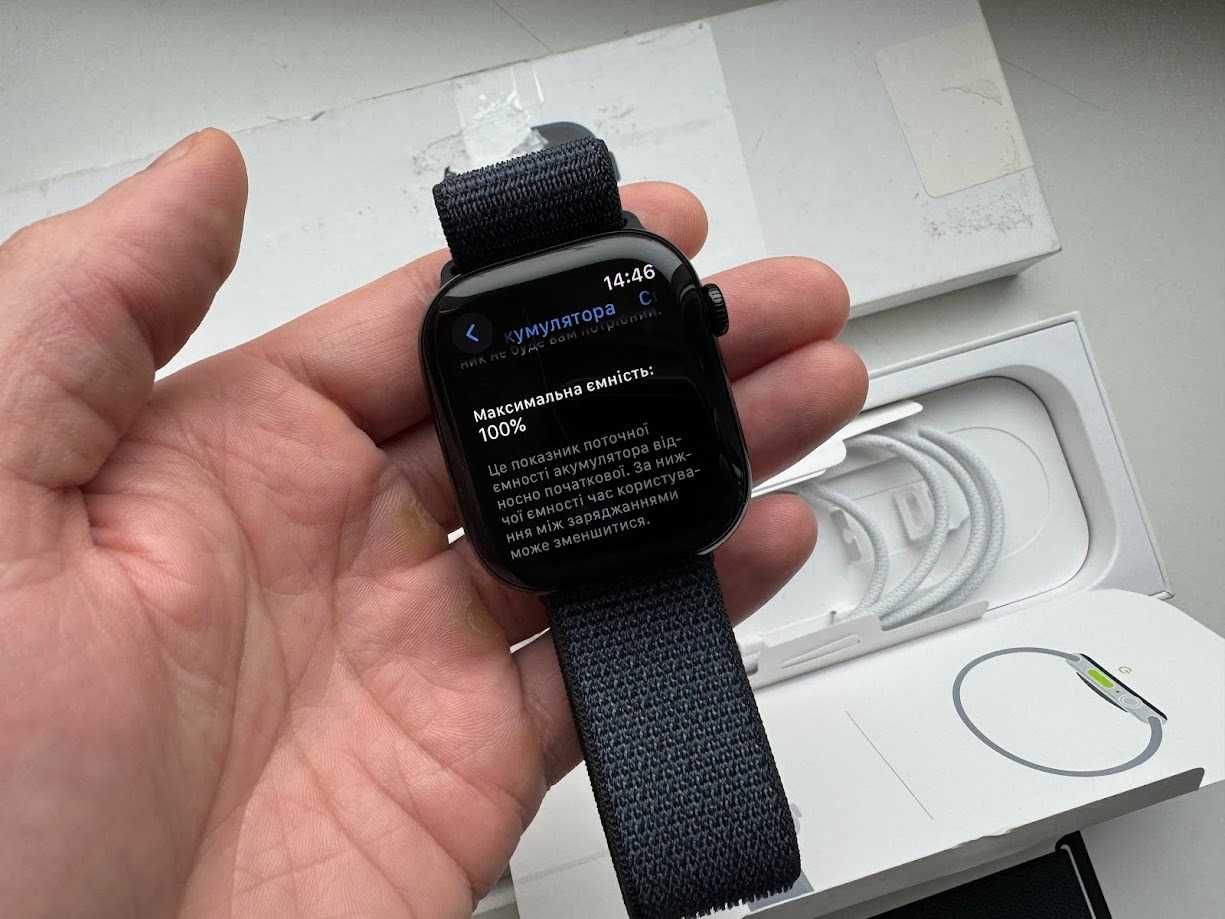 Apple Watch Series 10 46mm A2999 Jet Black Aluminium Sport Loop GPS