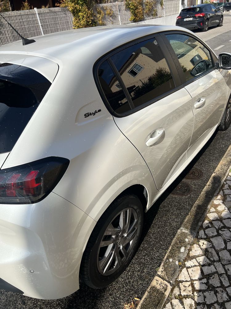 PEUGEOT 208 STYLE (2021)