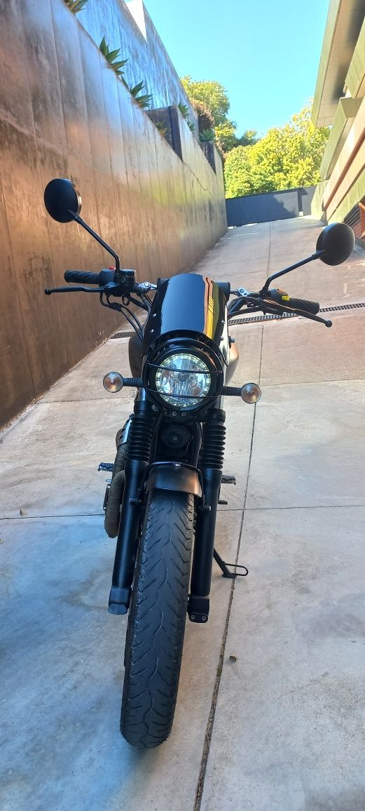 Bullit Bluroc V-Twin 250cc