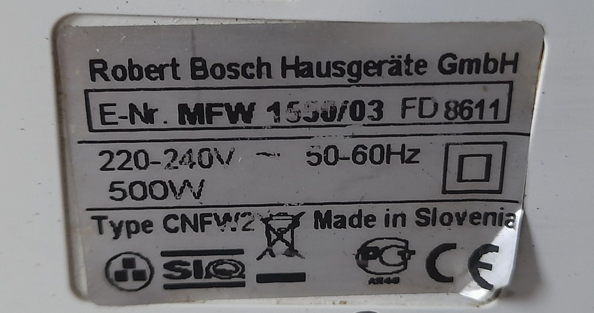 Электрическая мясорубка Bosch MFW 1550.