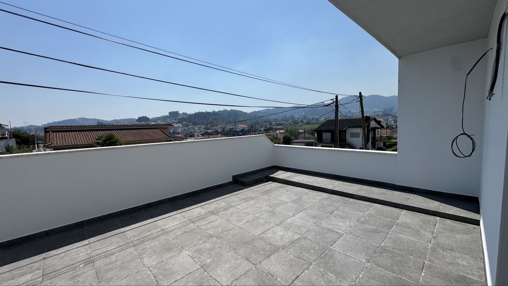 T1 Novo com Terraço - Perto do Continente das Taipas