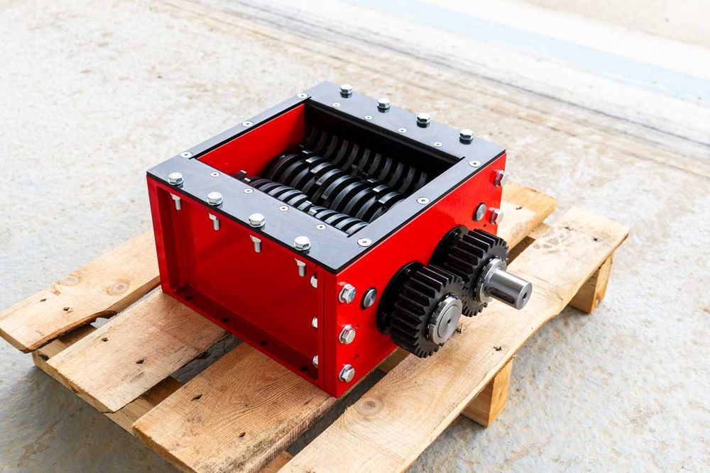 Mechanizm NISZCZARKA SHREDDER == maszyna do recyklingu