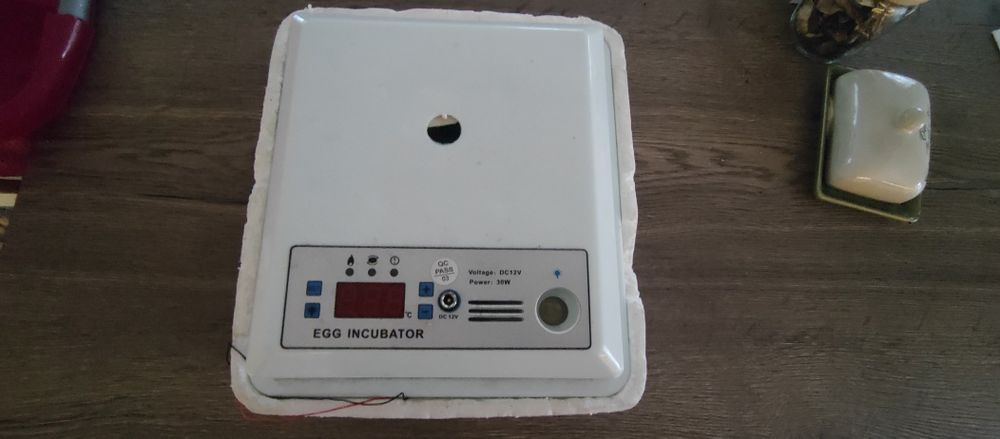 Inkubator automatyczny 16 jajek kurzych, legi, klujnik perliczki pawie