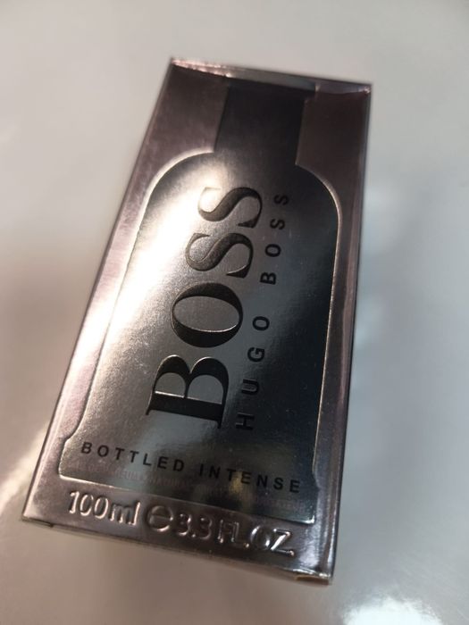 Boss Bottled Intense Eau de Parfum marki Hugo Boss
