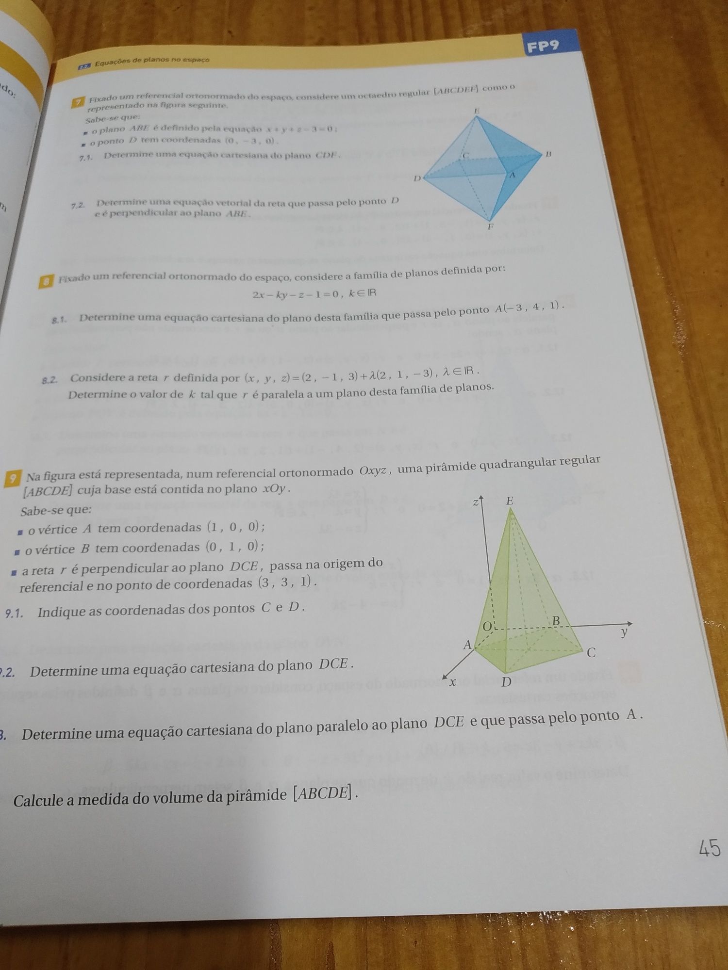 Caderno de atividades máximo 11 ano matemática A