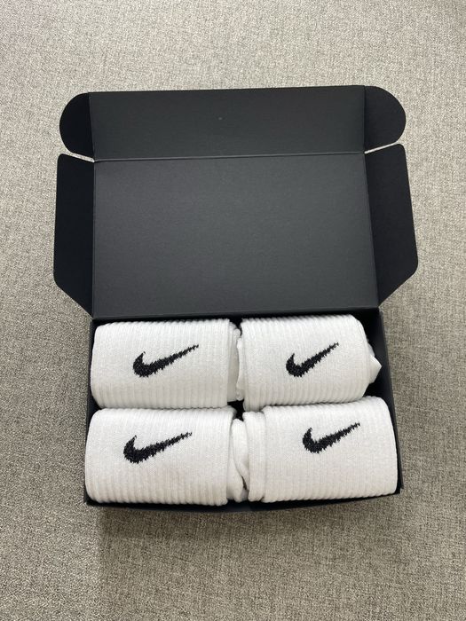 Nike Wysokie Białe Skarpety 4 pary 42/46