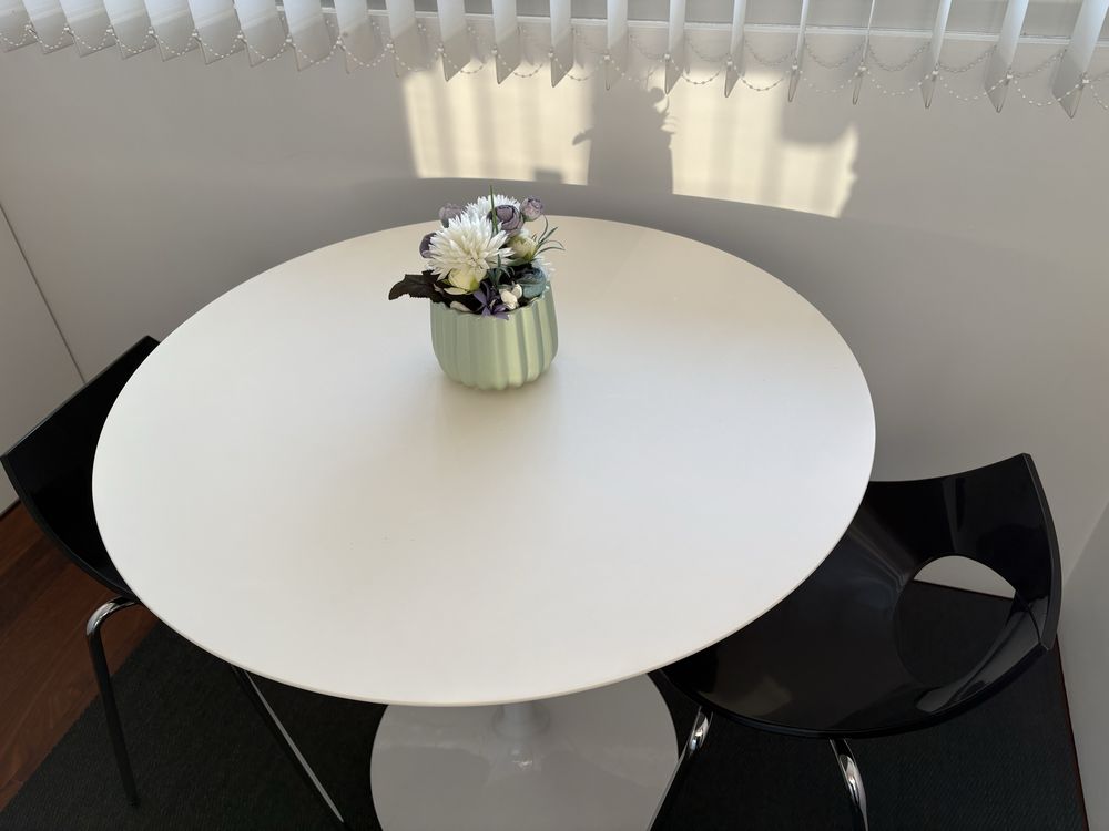 Conjunto mesa cozinha e cadeiras
