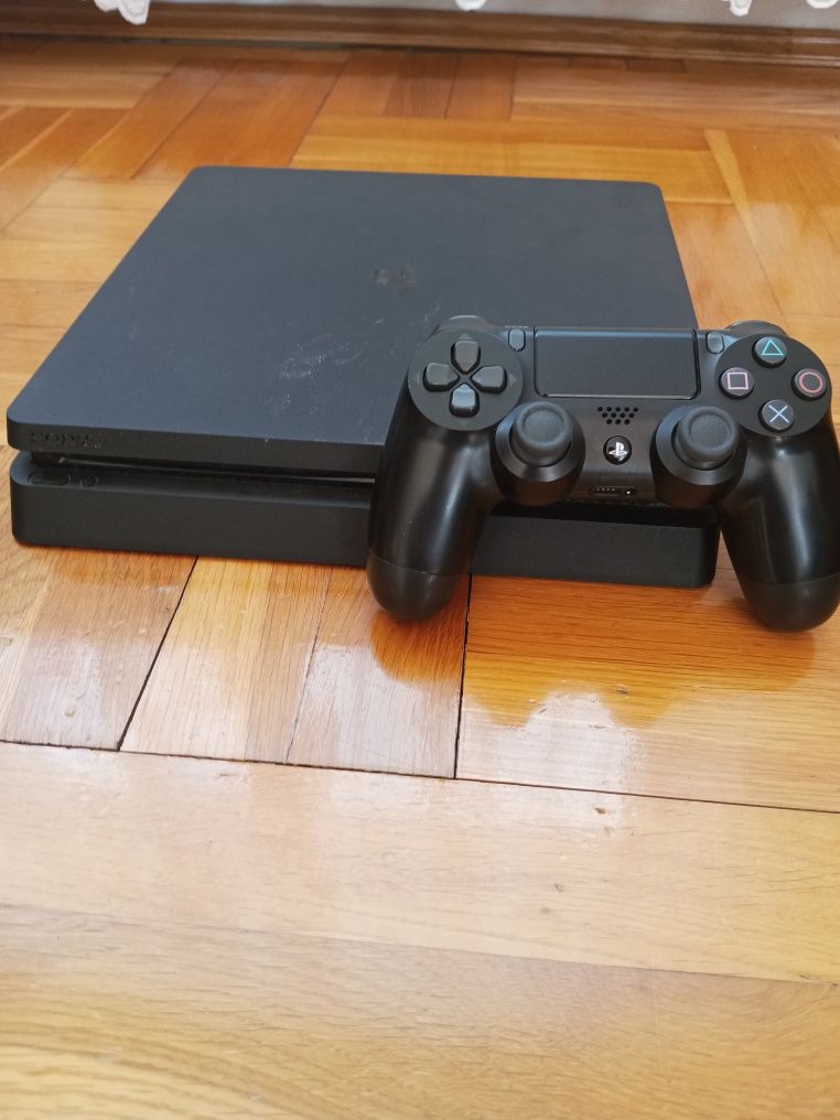 PlayStation 4 SLIM 1TB+gry