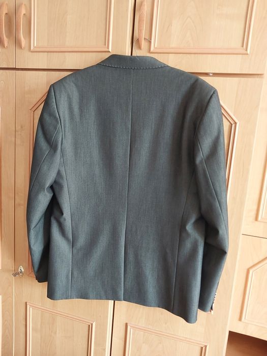 Stylowy garnitur męski  Guittard new line Wzrost 176 cm.