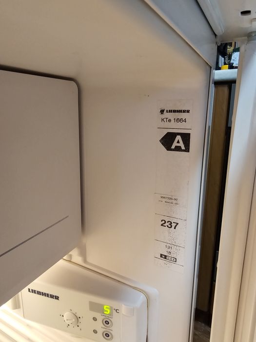 Холодильник Liebherr KTe 1664 з морозильною камерою