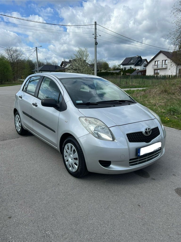 Toyota Yaris*2007r*1.3b*klima*wspomaganie*czujniki parkowania*