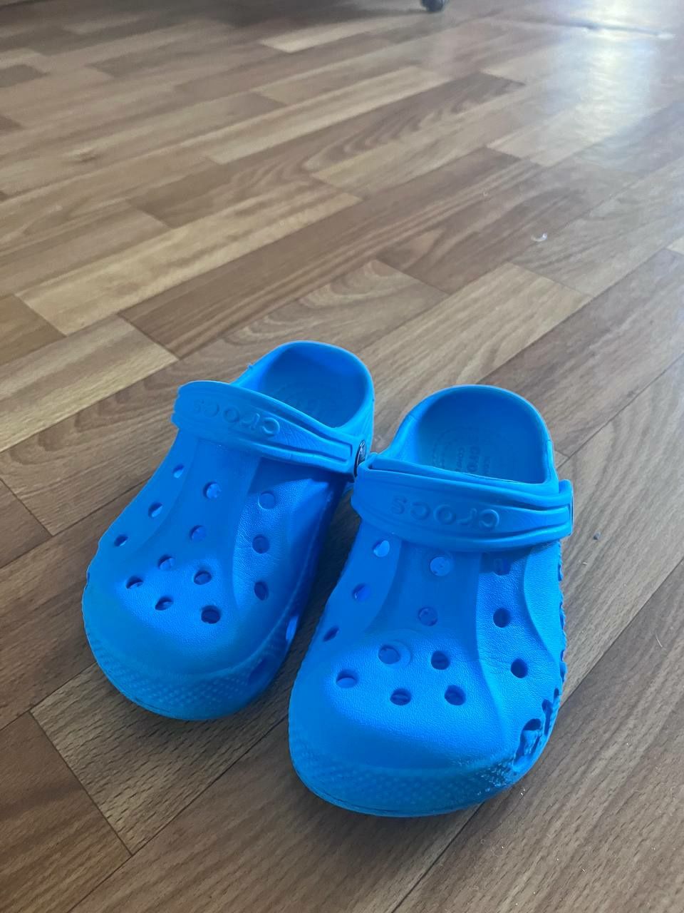 Продам обувь crocs