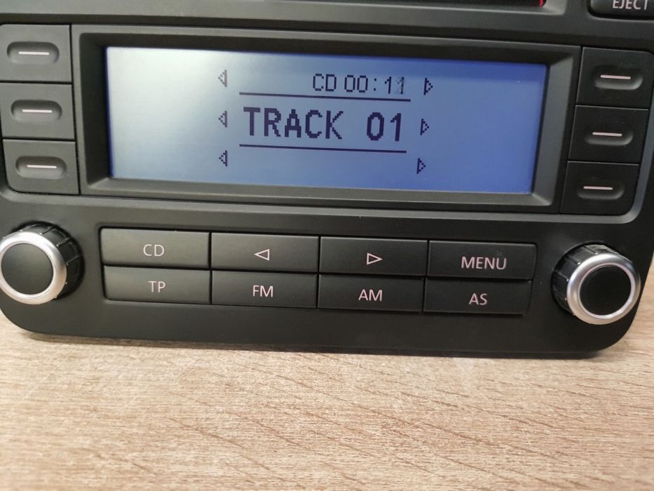 Radio samochodowe VW Volkswagen RCD300 CD +kod Passat b6 Golf 5 Caddy