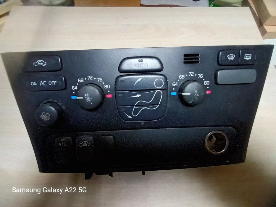 Panel klimatyzacji v70