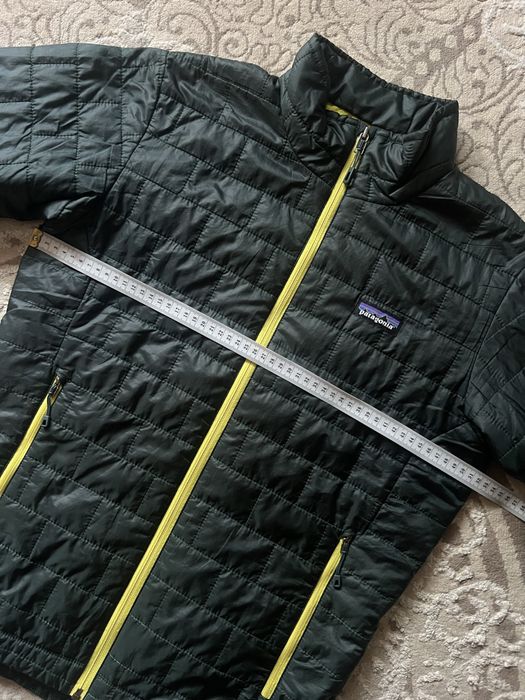 Чоловіча оригінальна легка куртка Patagonia S розмір оригінал