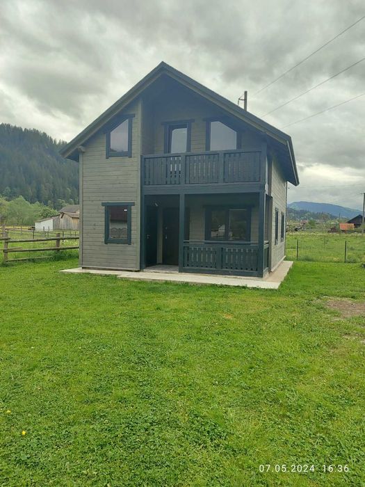 Здається котедж Fаmily