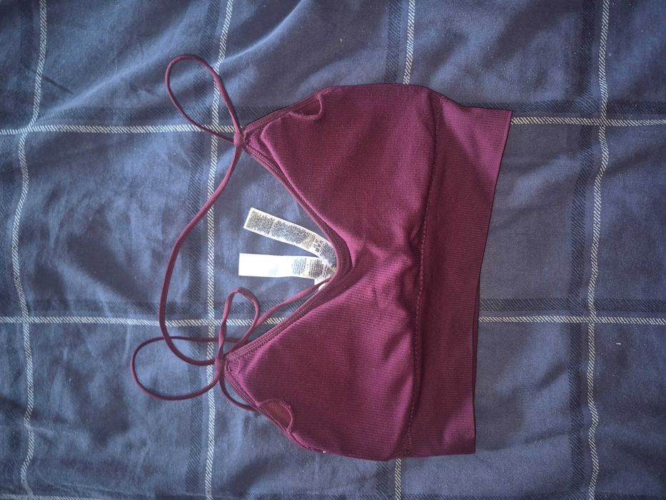 Tops curtos vermelho/preto