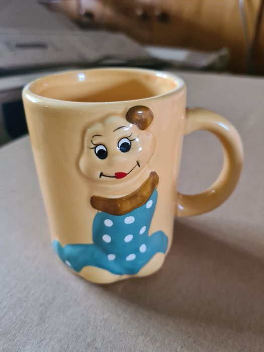 Kubek śmieszny żółty