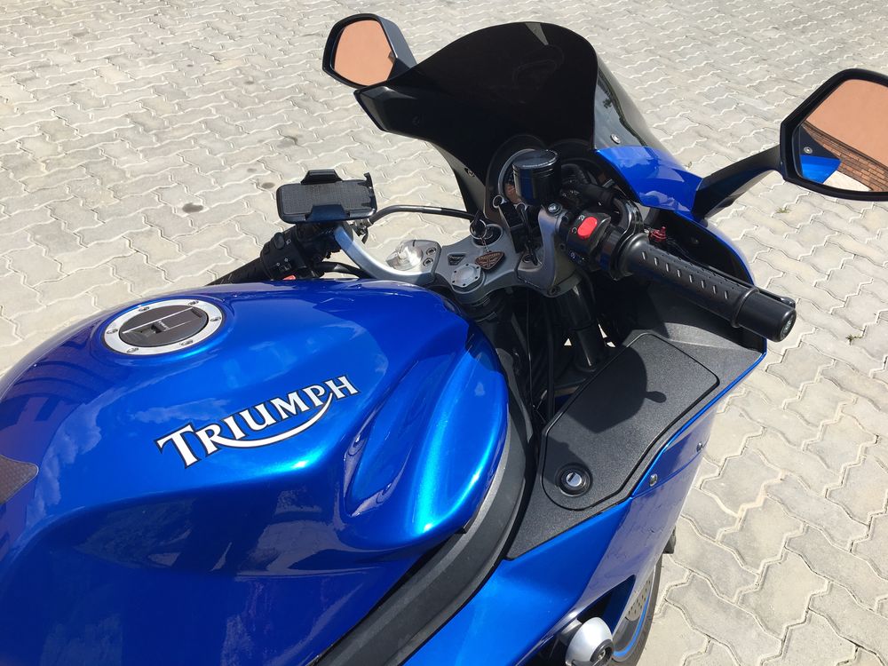 Продам Triumph sprint st 1050