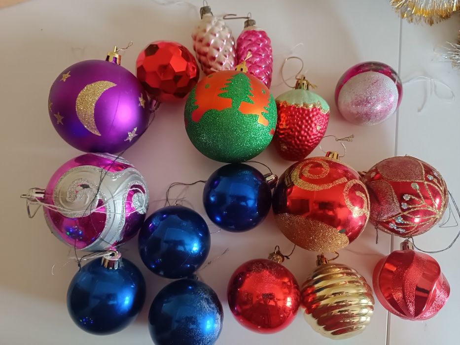 Іграшки на ялинку