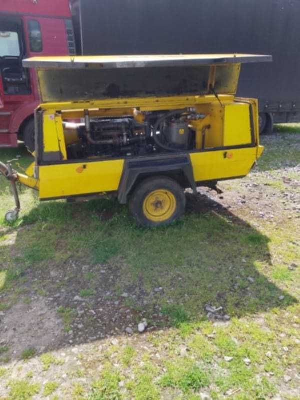 Kompresor śrubowy Atlas Copco xas125 7.5m3