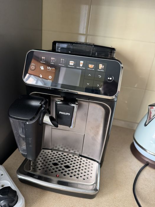 Кавомашина Philips LatteGo 5400 Гарний стан