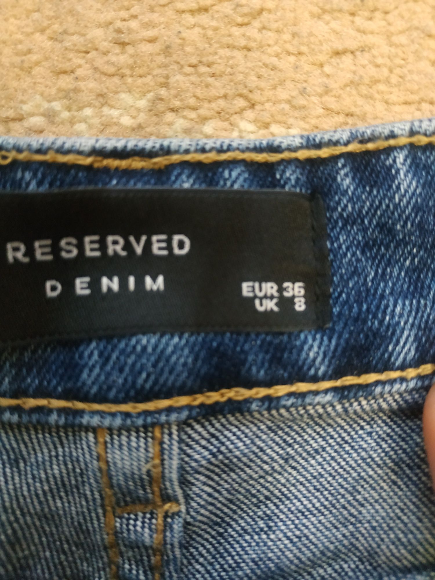 Джинси reserved в стані нових