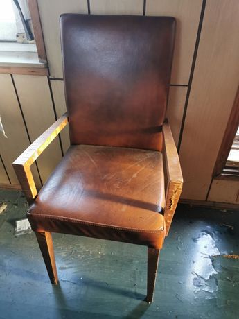 Krzesło Z prl stare antyk do odnowy odświeżenia skóra
