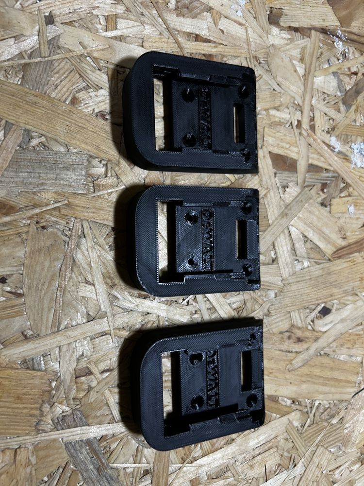 Uchwyt na baterie Dewalt XR 18V