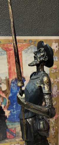 Estatua Grande D. Quixote muito perfeita.