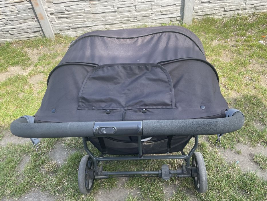 Wózek dla blizniaków