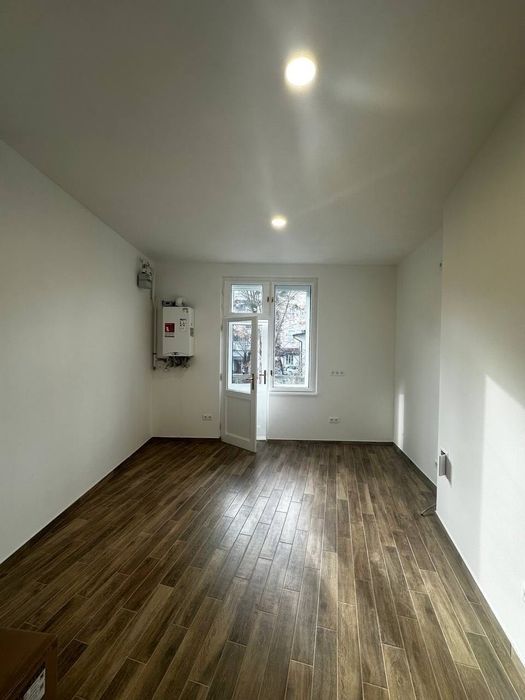 Оренда офісу з безперебійною системою живлення 87 м2 на стометрівці