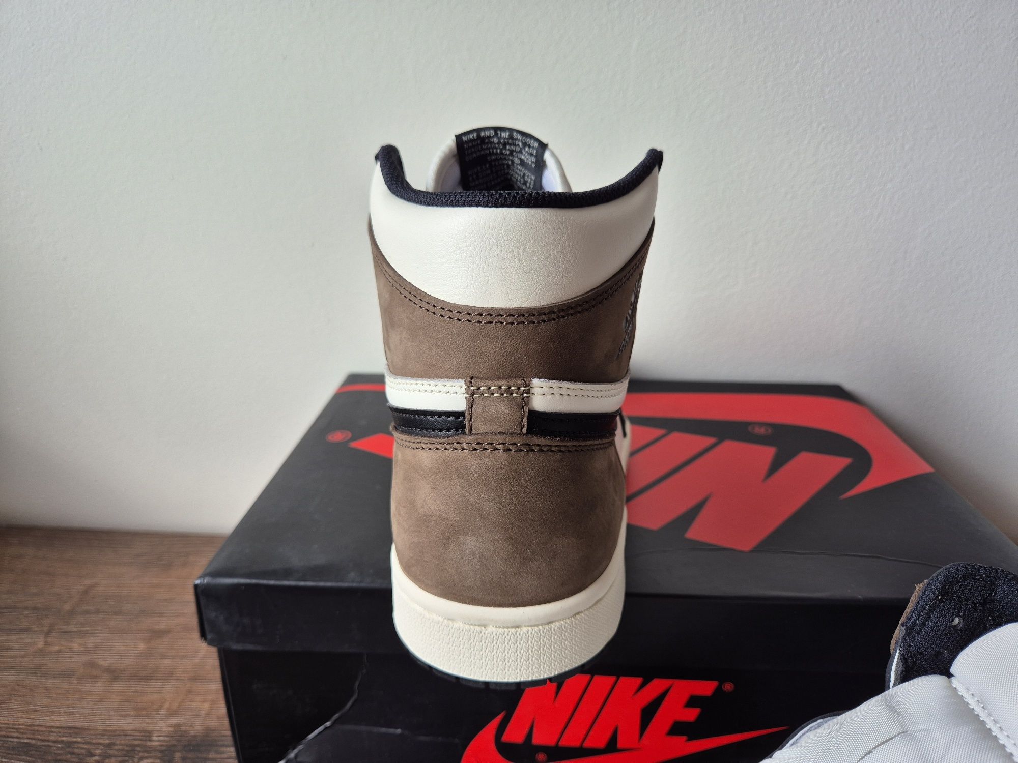 Jordan 1 High OG Dark Moka