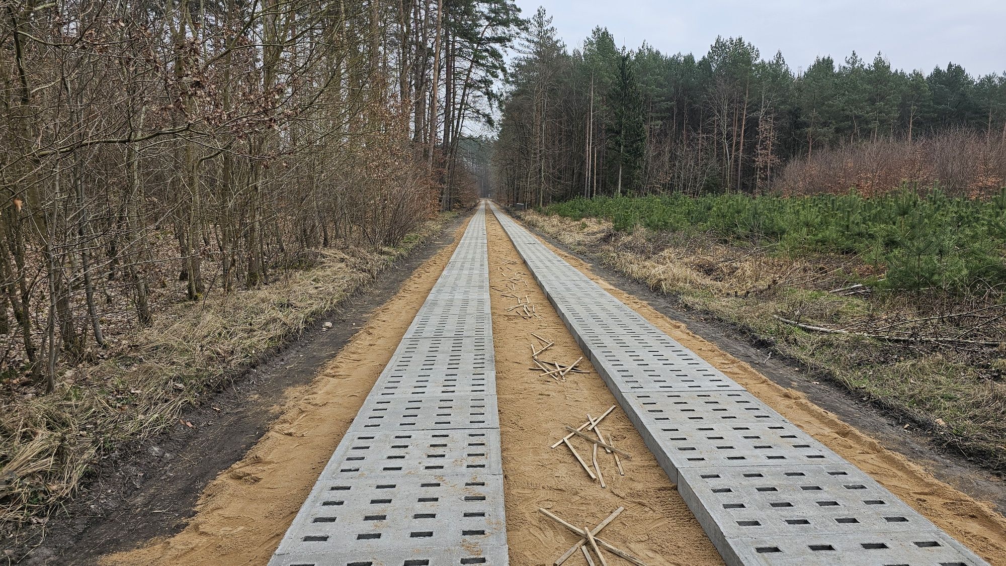 Droga płyty yomb torf place składowe gruz