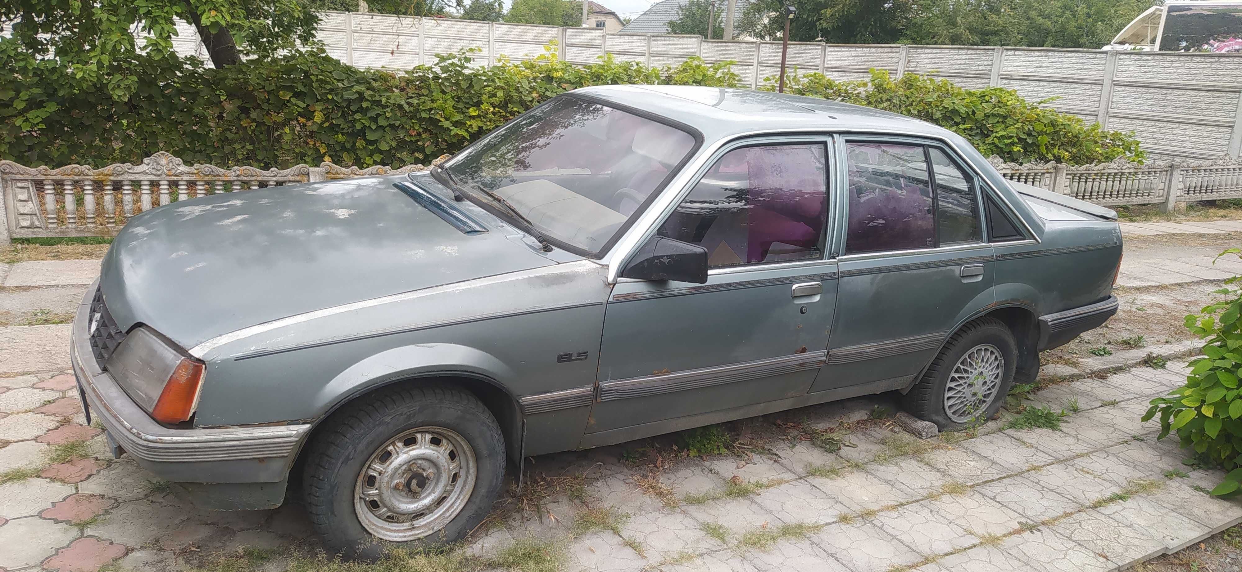 Автомобіль Opel Record 1986