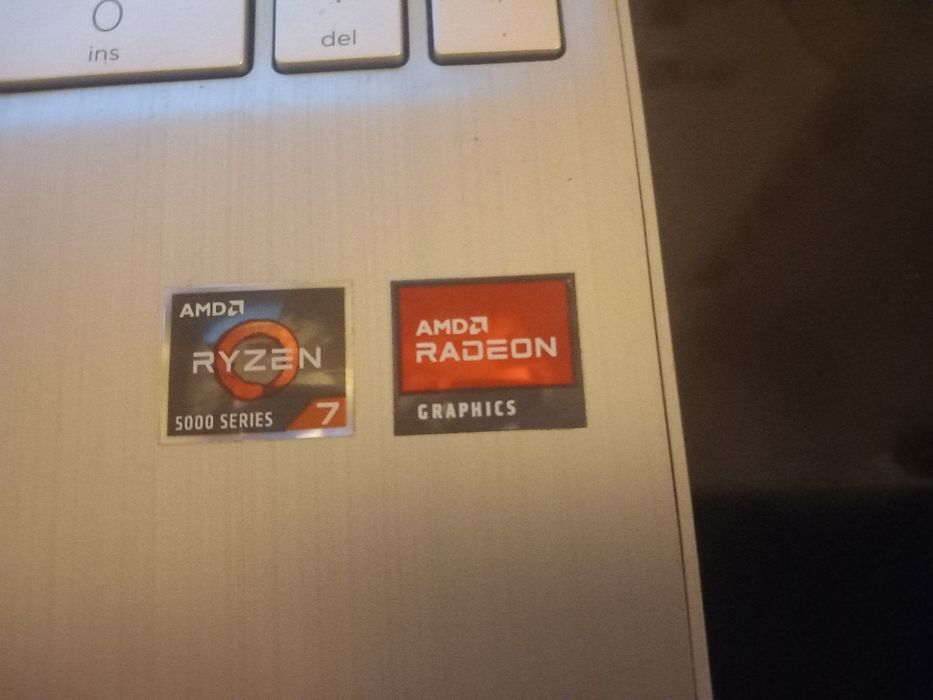 COMPUTADOR HP  praticamente novo, vendo por 650€